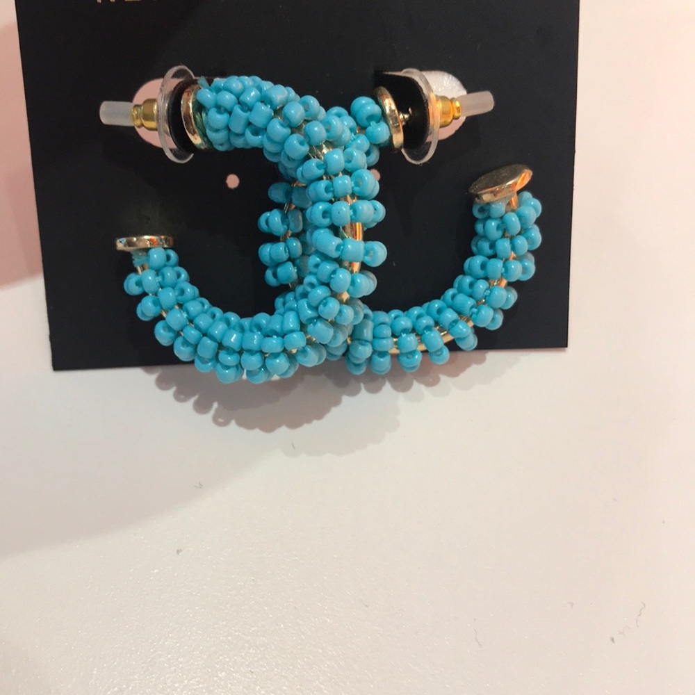 Turquoise beaded hoops - Picture 4 of 4